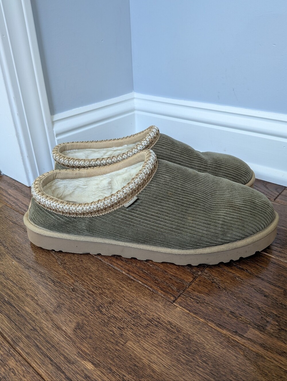 UGG Men's Tasman Slippers Green Corduroy 11